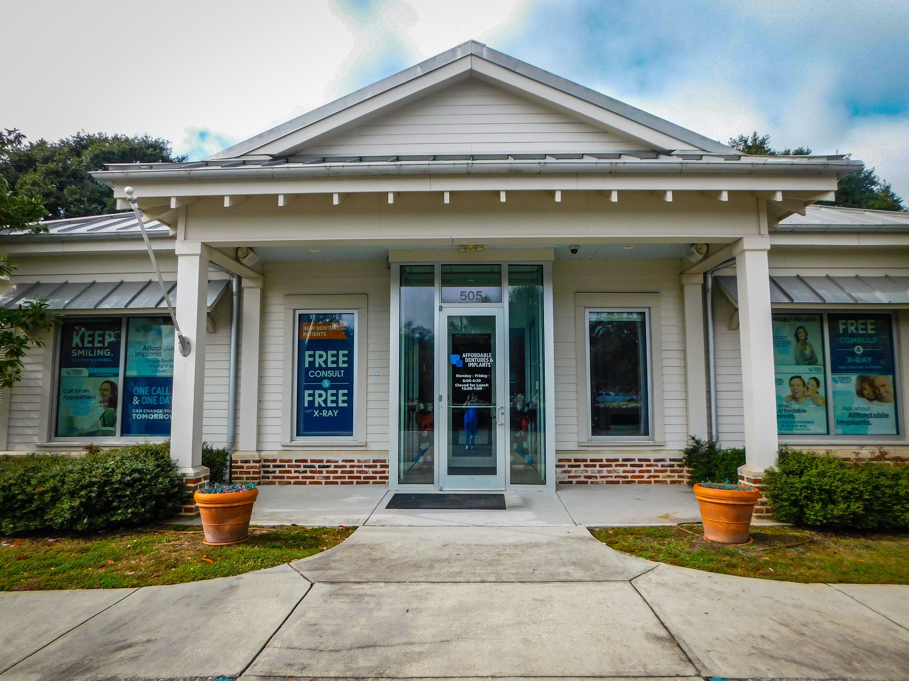 Exterior of Affordable Dentures & Implants in Gulfport, MS